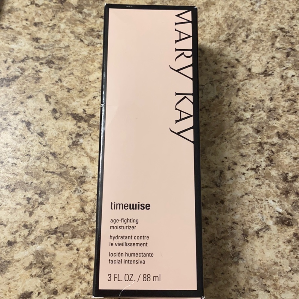 Mary Kay Timewise Age Fighting Moisturizer